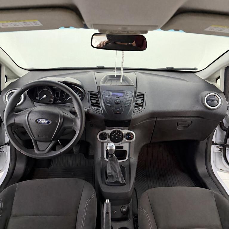 FORD Fiesta Hatch - Foto