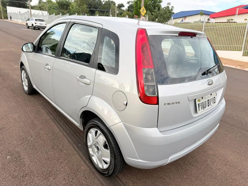 FORD Fiesta Hatch - Foto