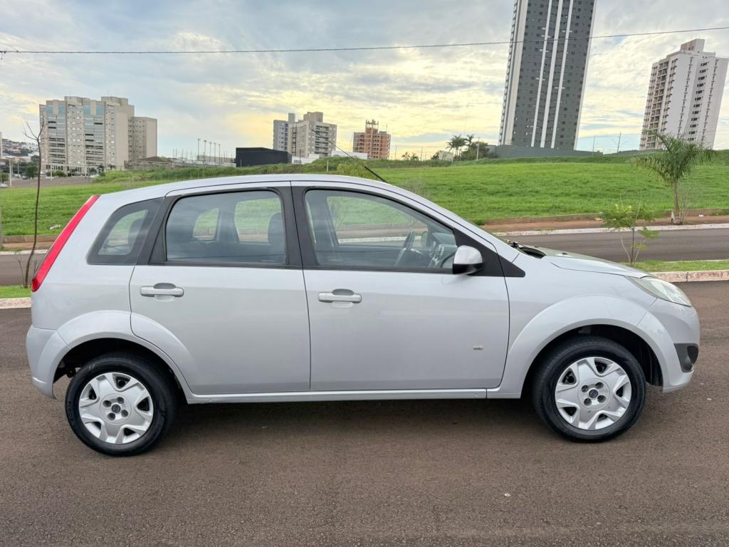 FORD Fiesta Hatch - Foto