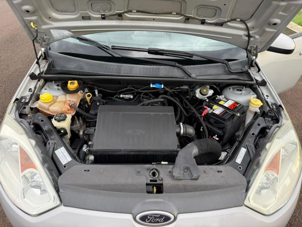 FORD Fiesta Hatch - Foto
