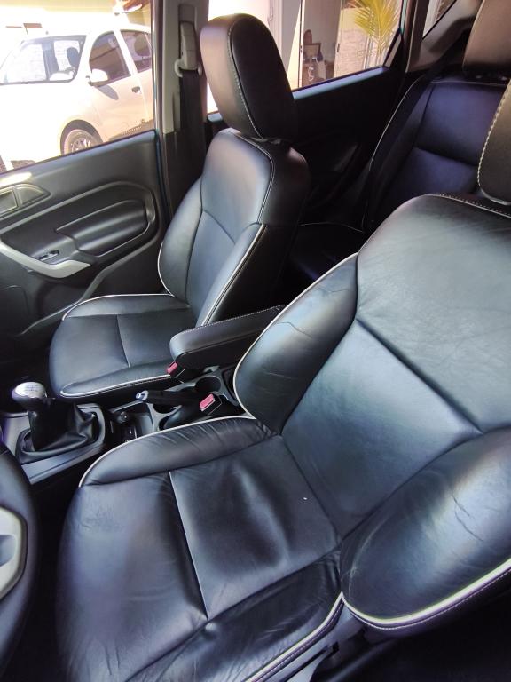 FORD Fiesta Hatch - Foto