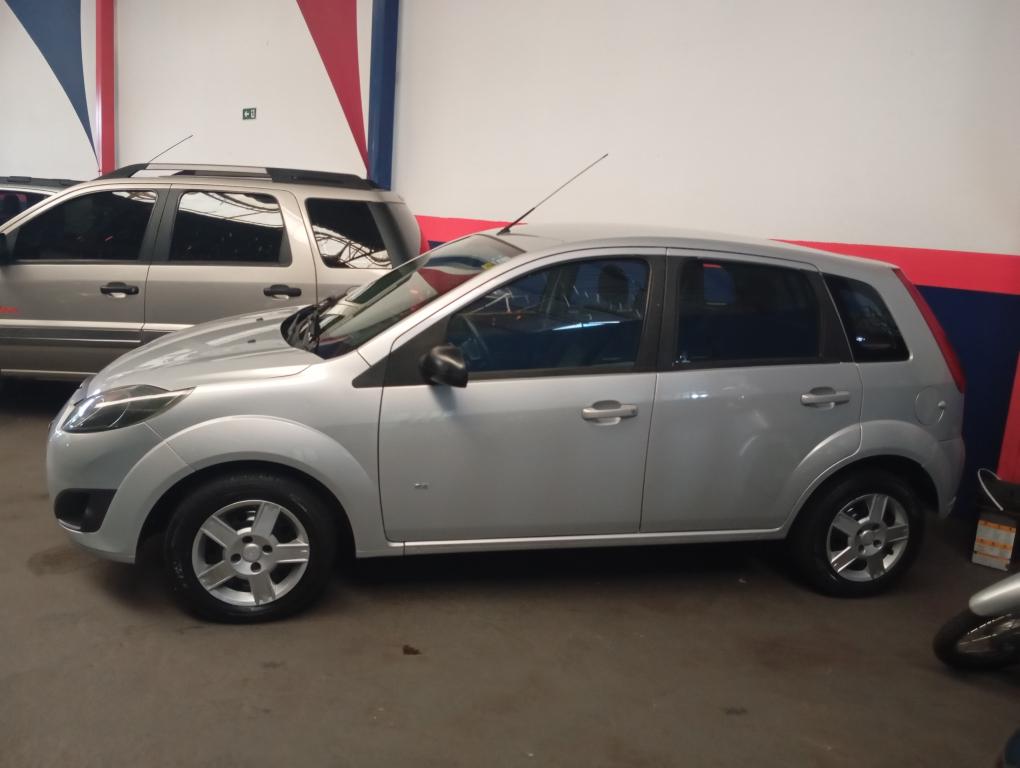 FORD Fiesta Hatch - Foto