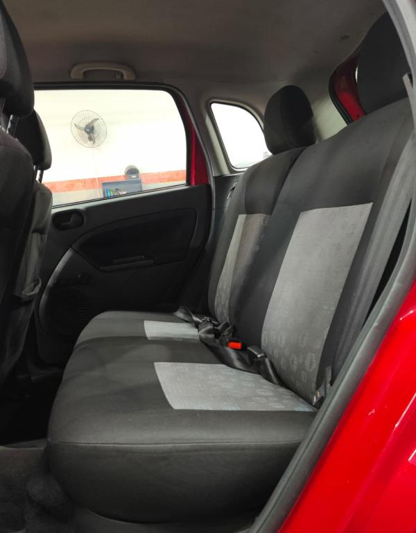 FORD Fiesta Hatch - Foto