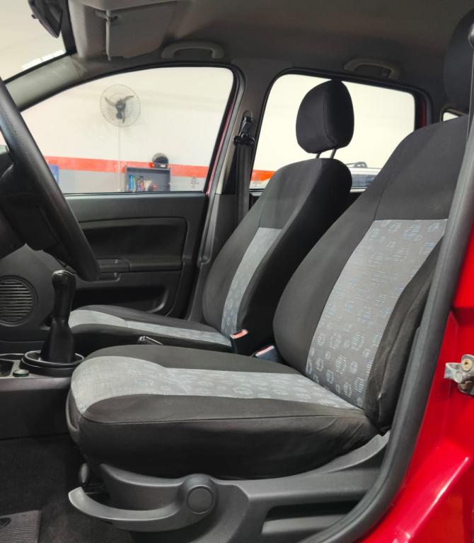 FORD Fiesta Hatch - Foto