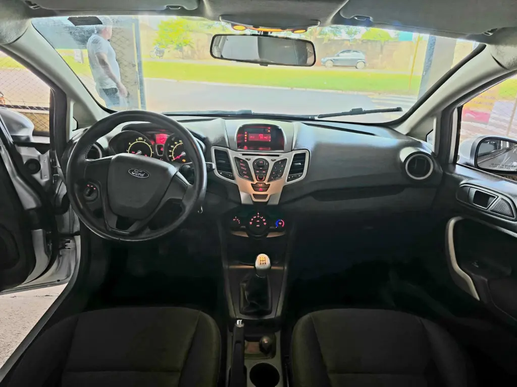 FORD Fiesta Hatch - Foto