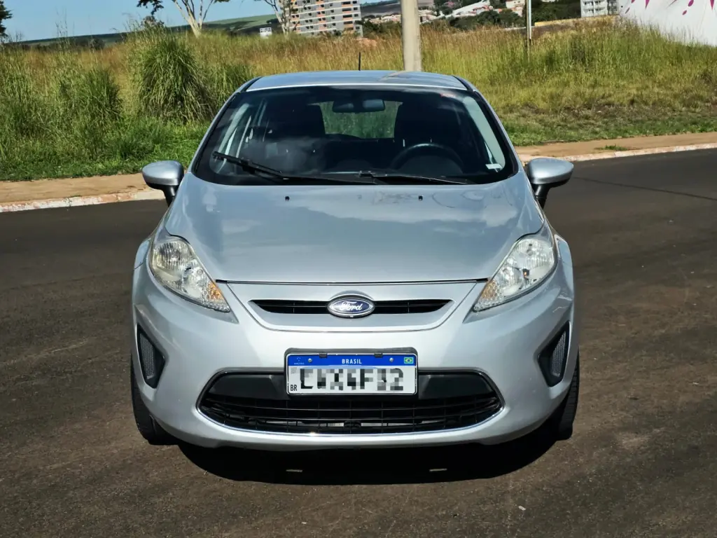 FORD Fiesta Hatch - Foto
