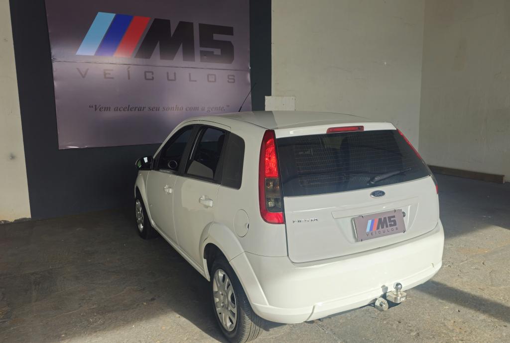 FORD Fiesta Hatch - Foto