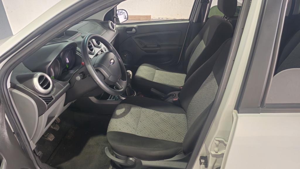 FORD Fiesta Hatch - Foto