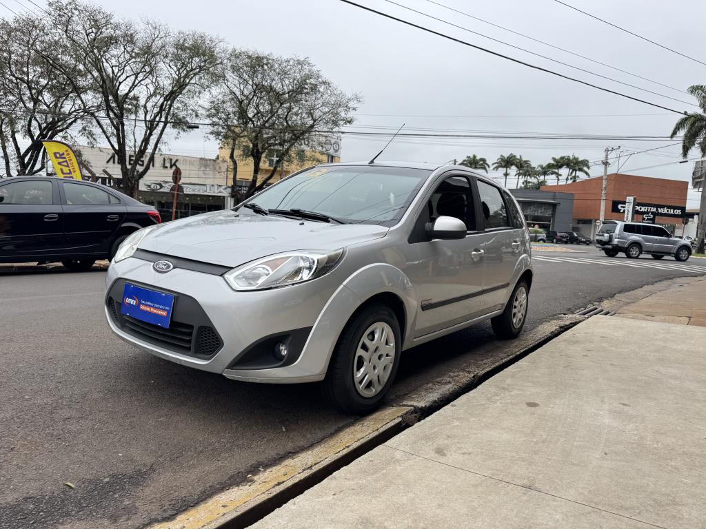 FORD Fiesta Hatch - Foto