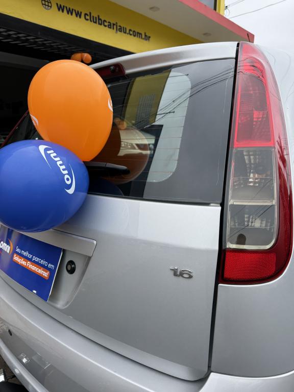 FORD Fiesta Hatch - Foto