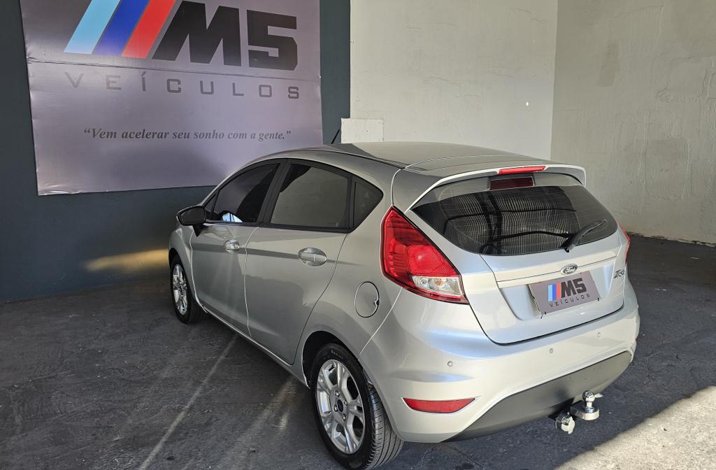 FORD Fiesta Hatch - Foto