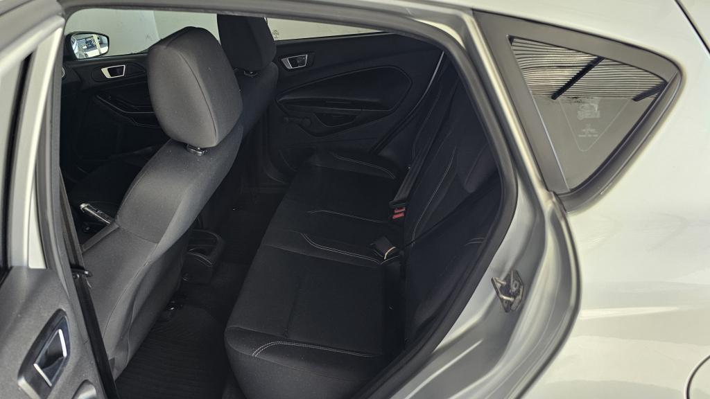 FORD Fiesta Hatch - Foto