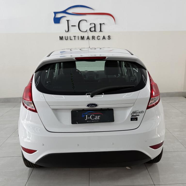 FORD Fiesta Hatch - Foto