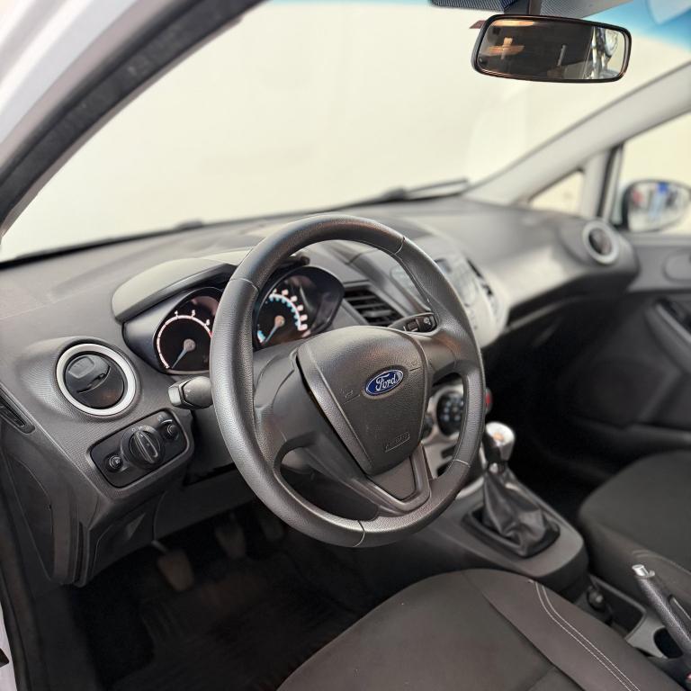 FORD Fiesta Hatch - Foto