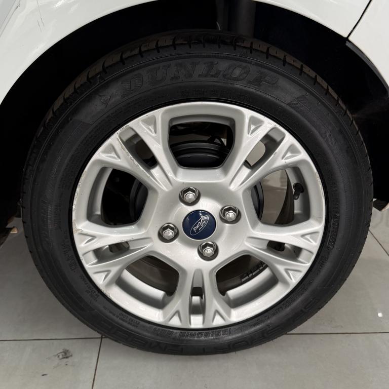 FORD Fiesta Hatch - Foto