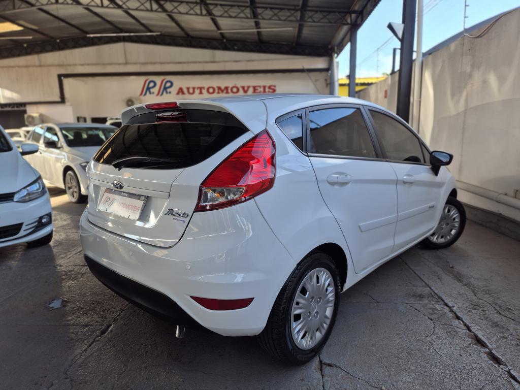 FORD Fiesta Hatch - Foto
