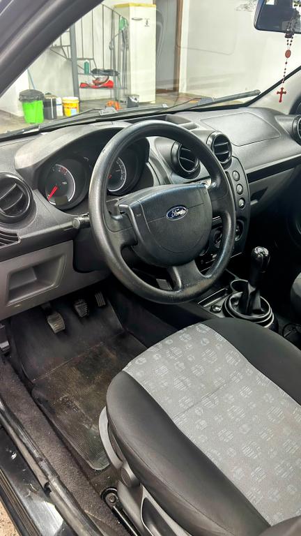 FORD Fiesta Hatch - Foto