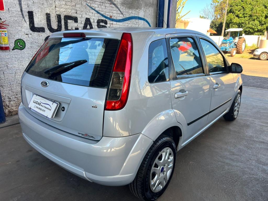 FORD Fiesta Hatch - Foto