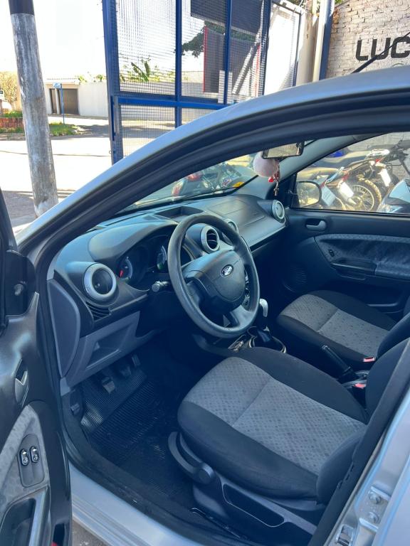 FORD Fiesta Hatch - Foto