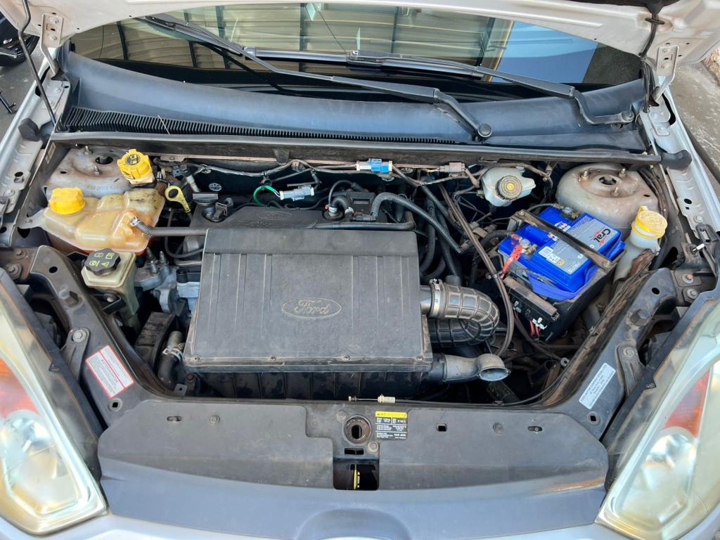 FORD Fiesta Hatch - Foto