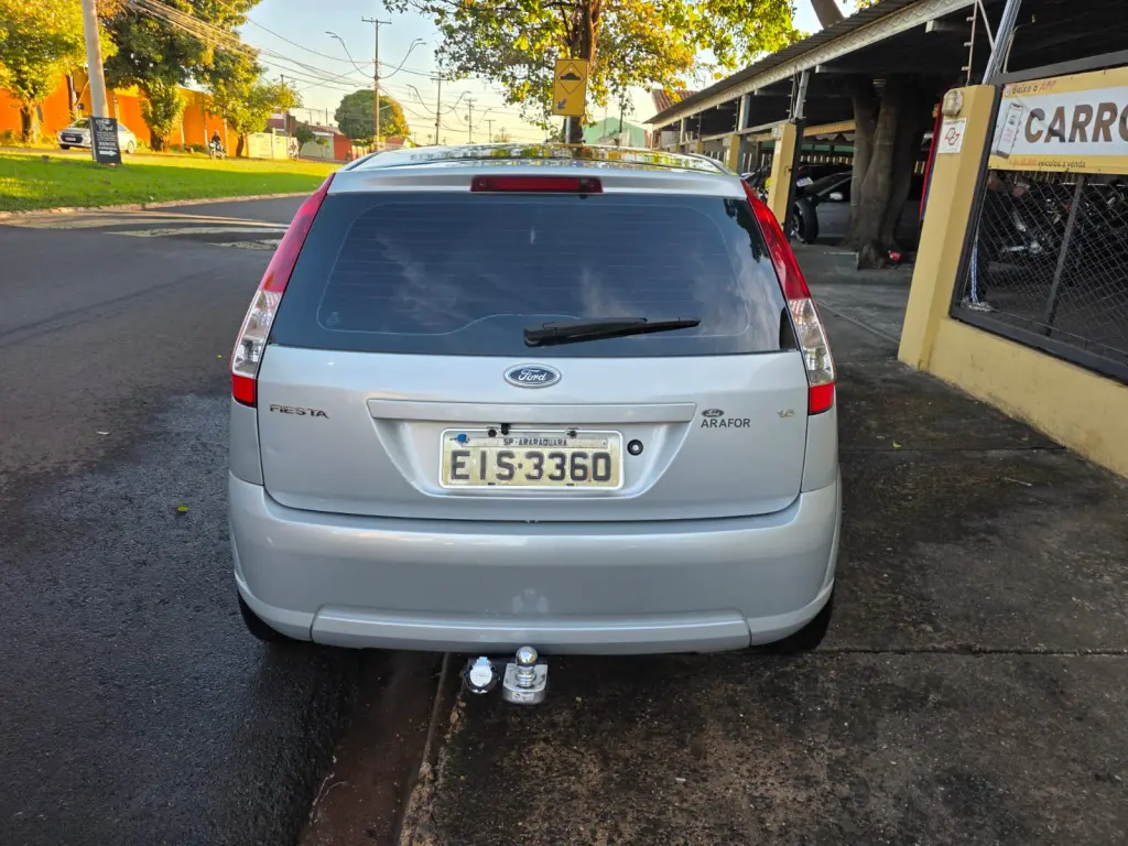 FORD Fiesta Hatch - Foto