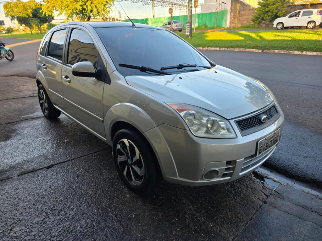 FORD Fiesta Hatch - Foto