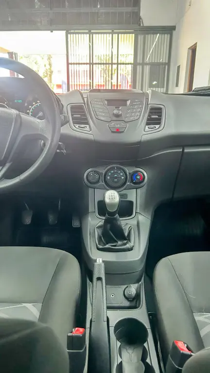 FORD Fiesta Hatch - Foto
