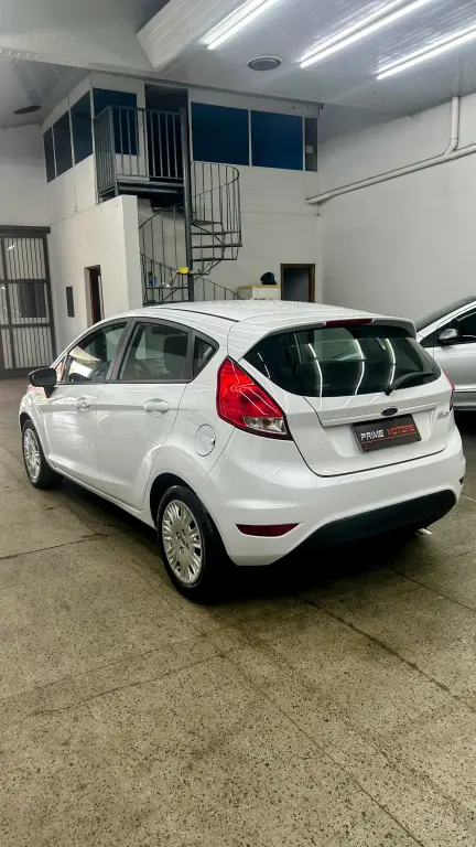 FORD Fiesta Hatch - Foto
