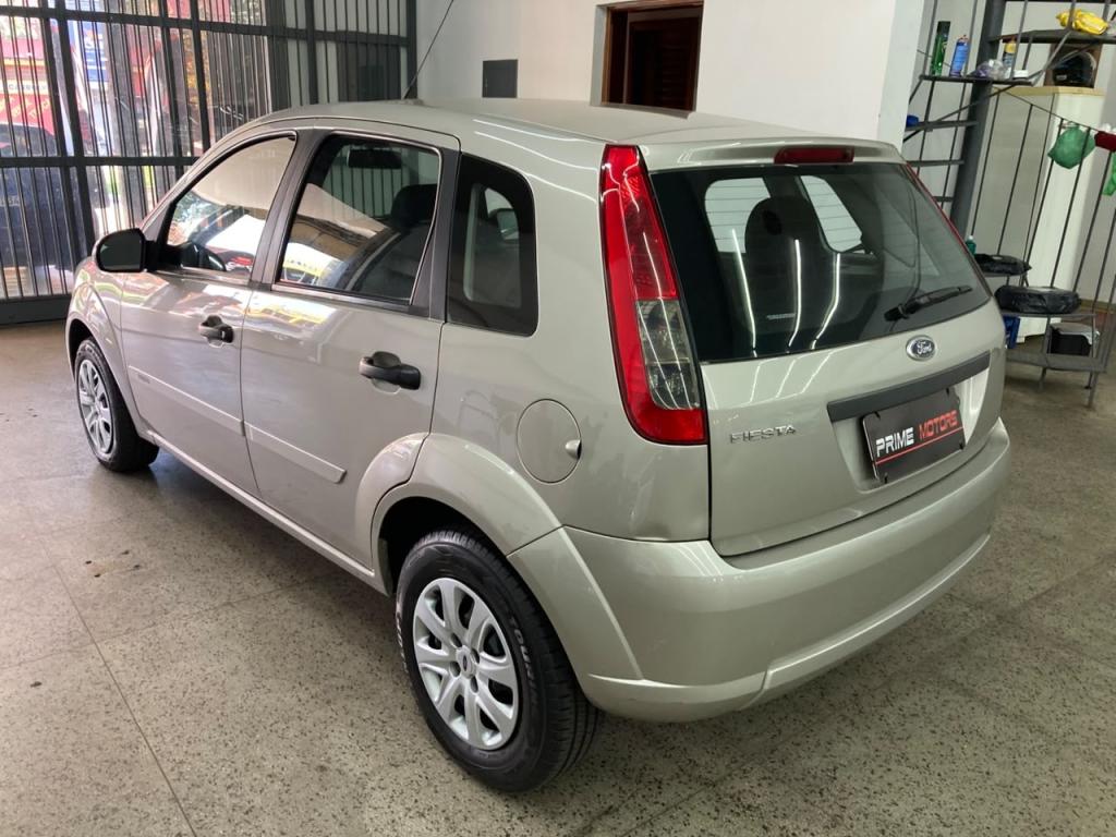 FORD Fiesta Hatch - Foto