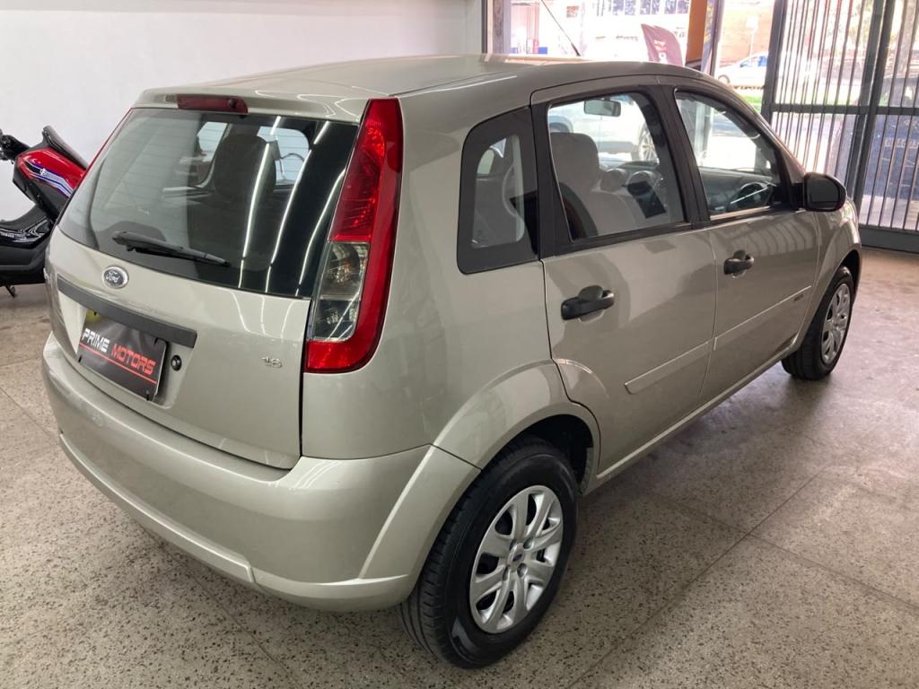 FORD Fiesta Hatch - Foto