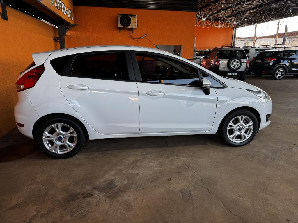 FORD Fiesta Hatch - Foto