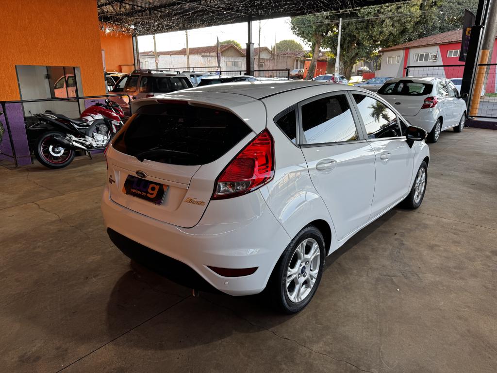 FORD Fiesta Hatch - Foto