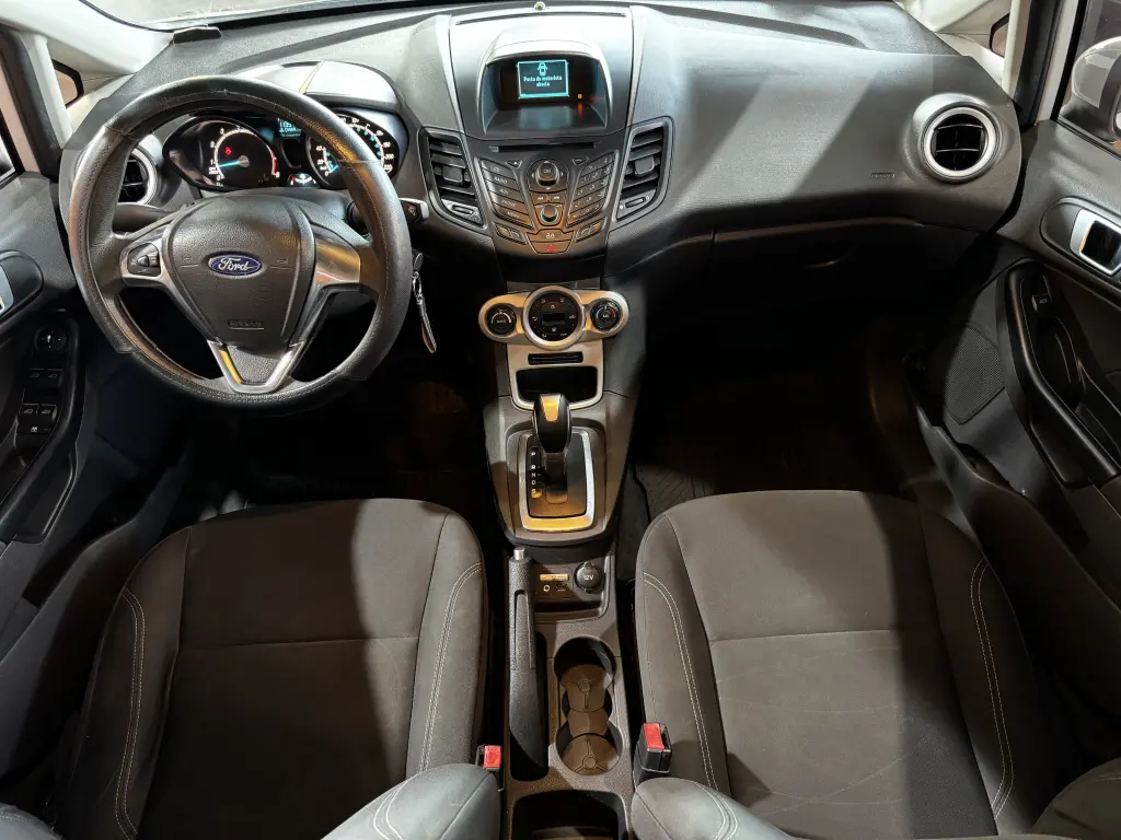 FORD Fiesta Hatch - Foto