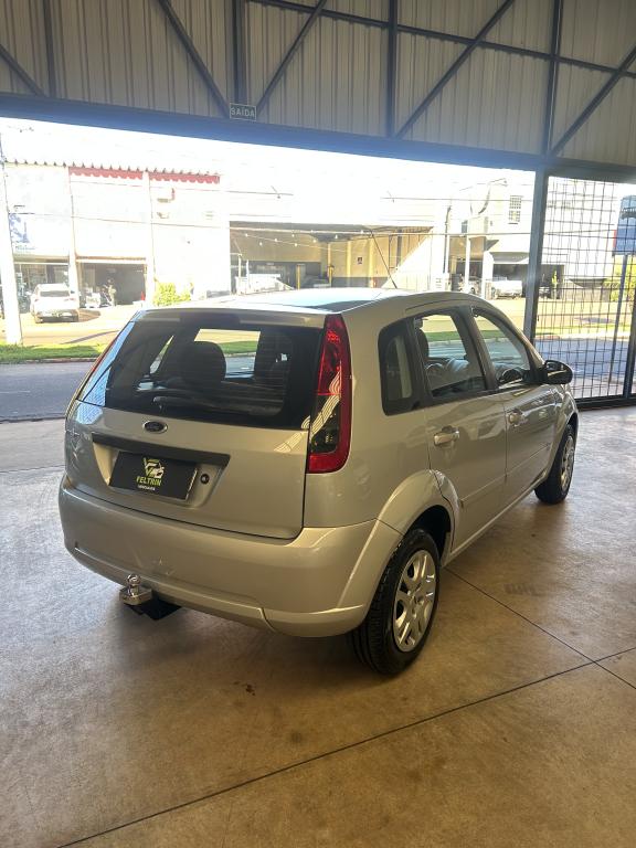 FORD Fiesta Hatch - Foto