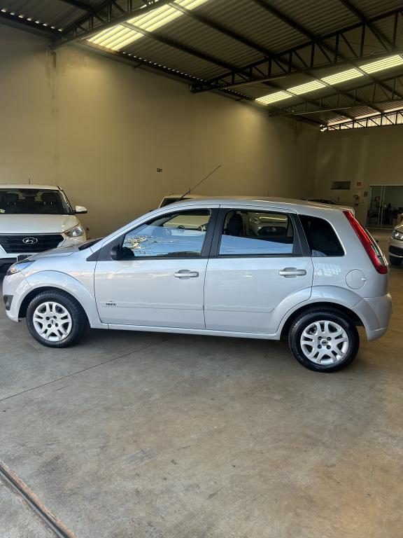 FORD Fiesta Hatch - Foto