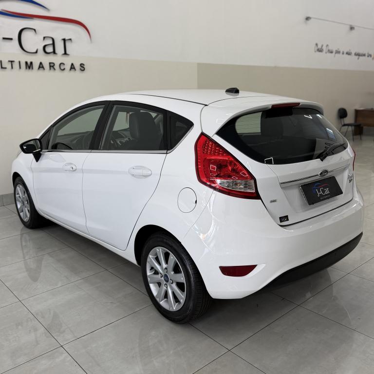 FORD Fiesta Hatch - Foto