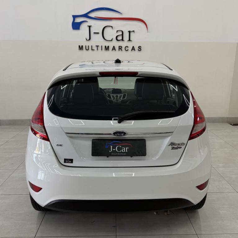 FORD Fiesta Hatch - Foto