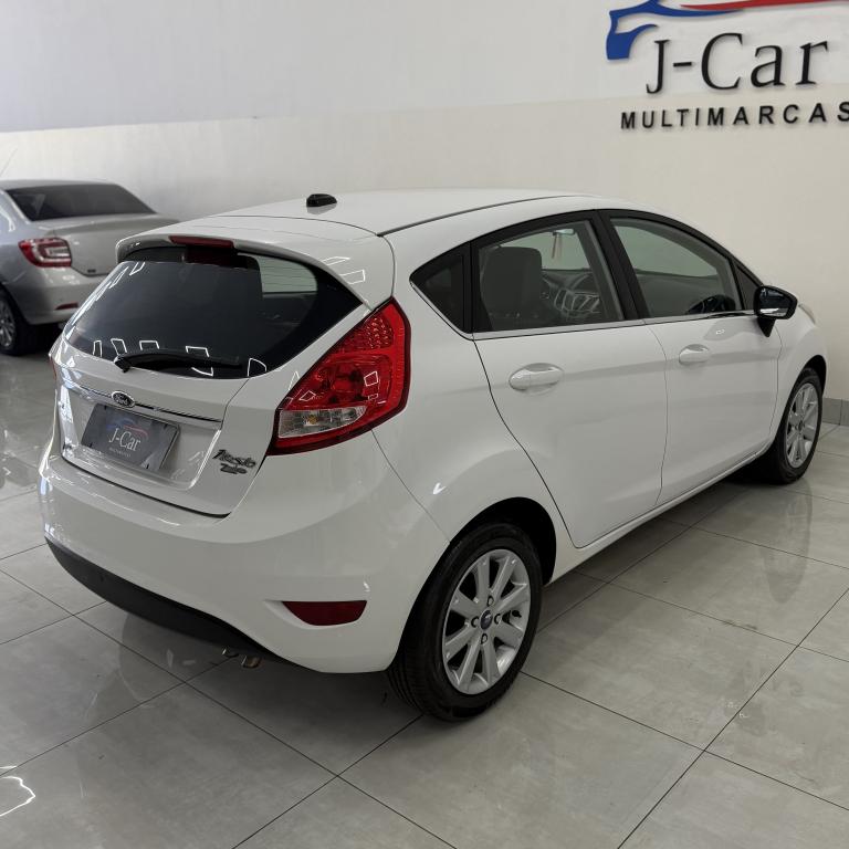 FORD Fiesta Hatch - Foto