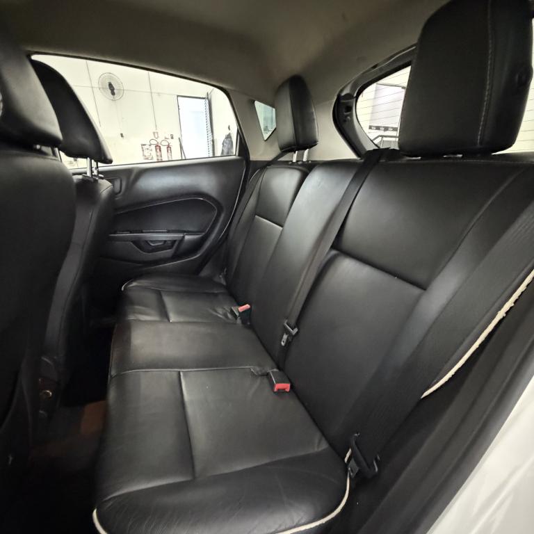 FORD Fiesta Hatch - Foto