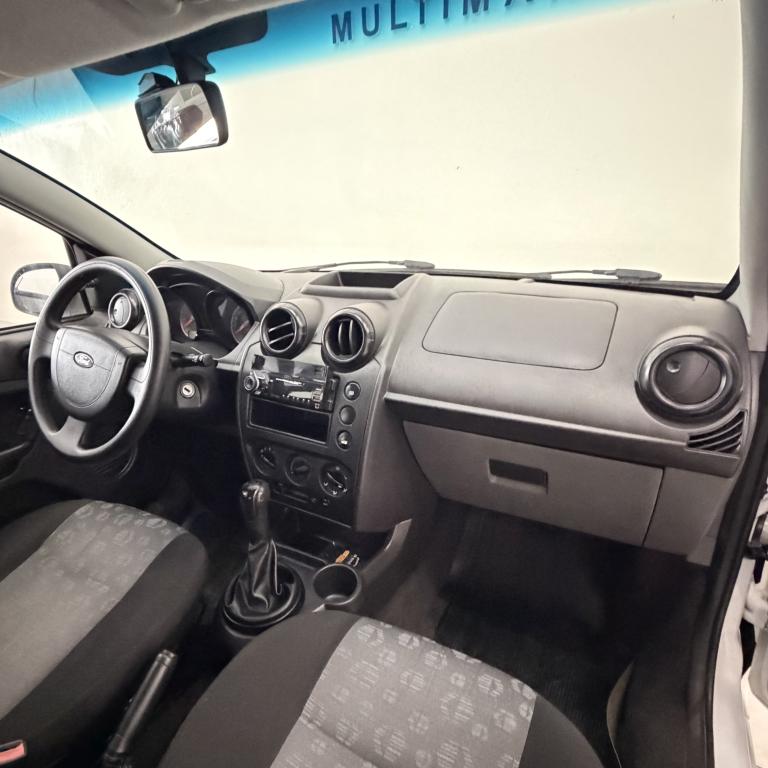 FORD Fiesta Hatch - Foto