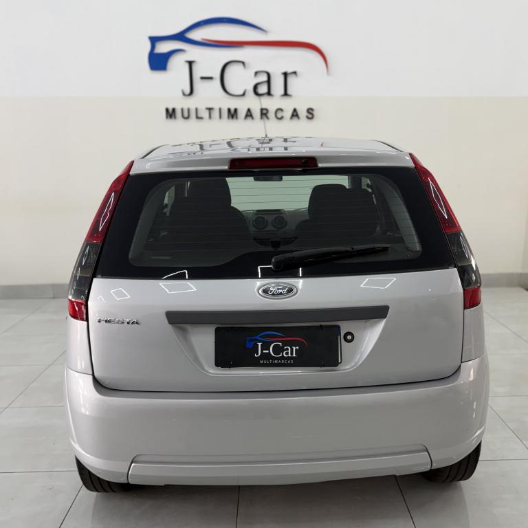 FORD Fiesta Hatch - Foto