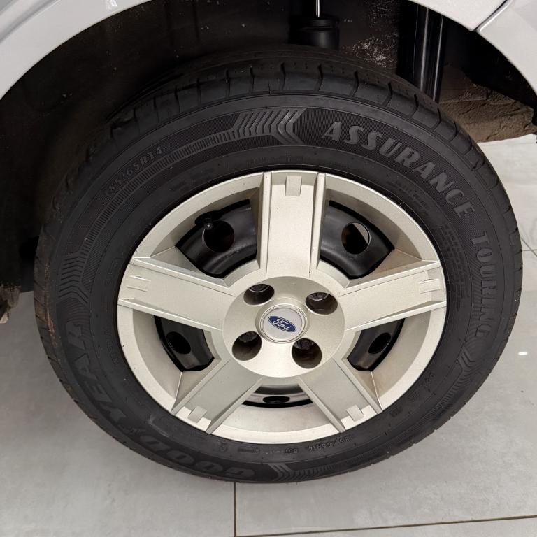 FORD Fiesta Hatch - Foto
