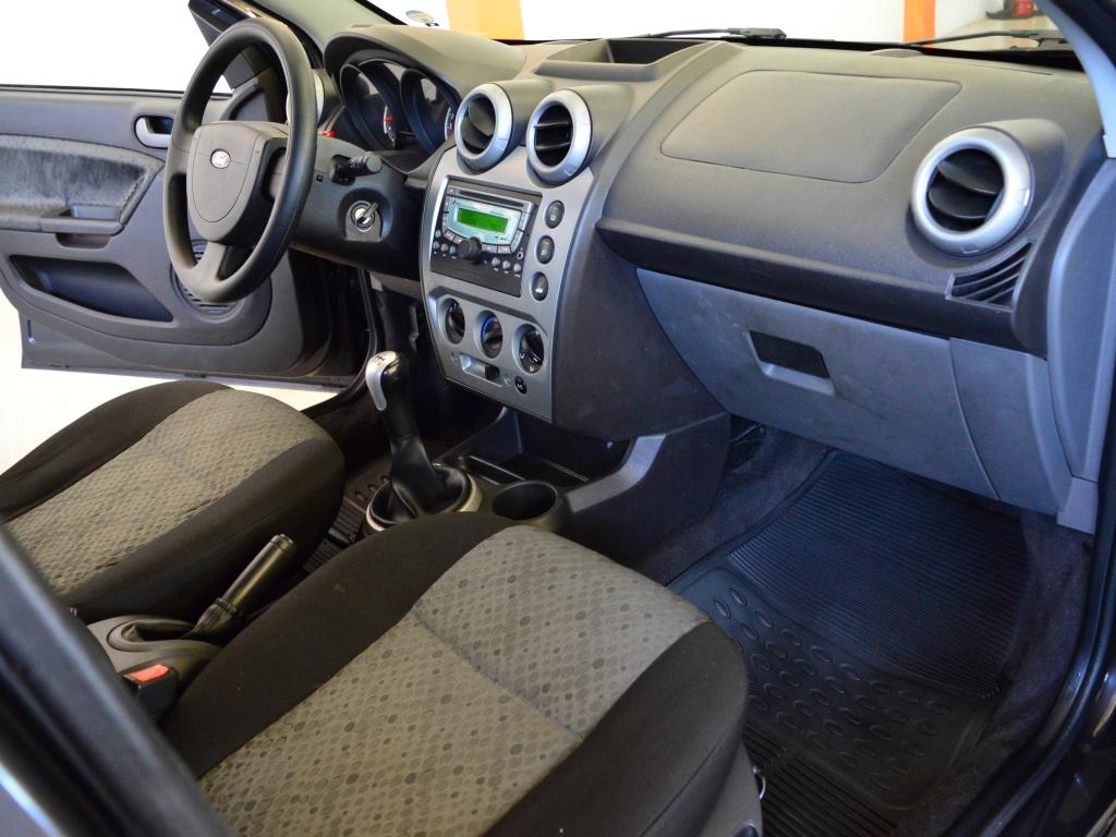 FORD Fiesta Hatch - Foto