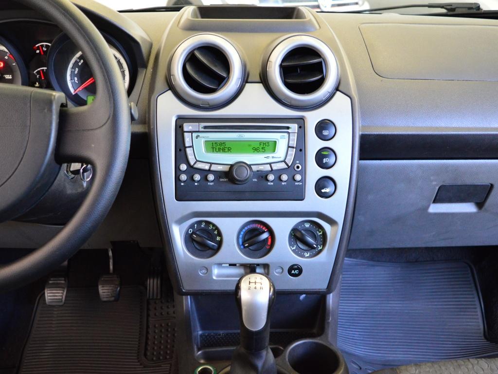 FORD Fiesta Hatch - Foto