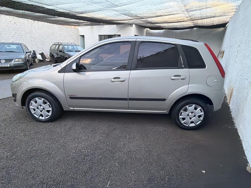 FORD Fiesta Hatch - Foto