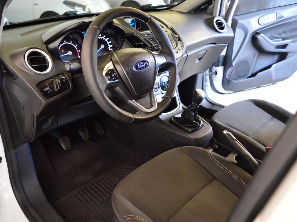 FORD Fiesta Hatch - Foto