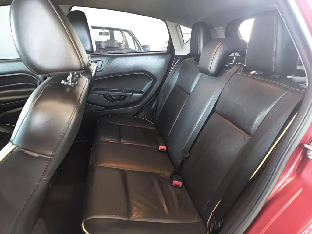FORD Fiesta Hatch - Foto