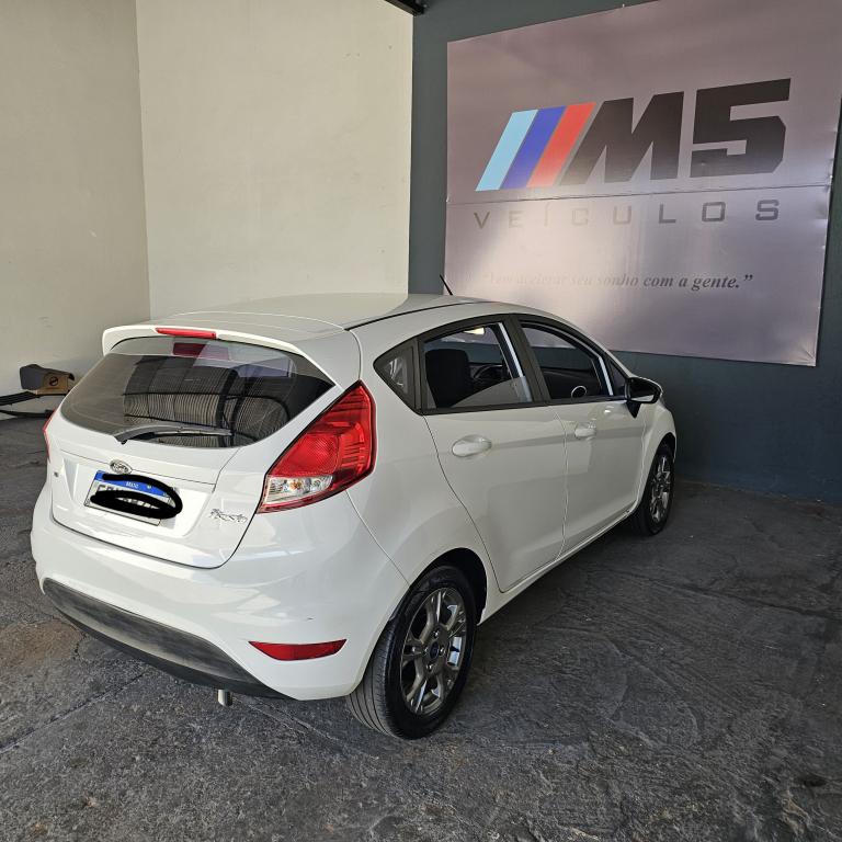 FORD Fiesta Hatch - Foto