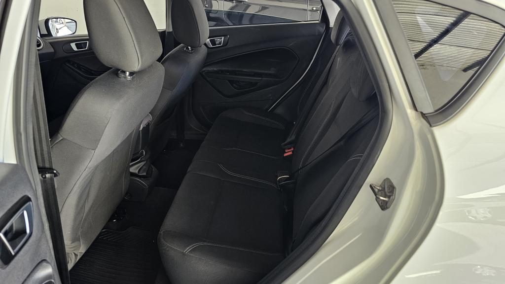 FORD Fiesta Hatch - Foto
