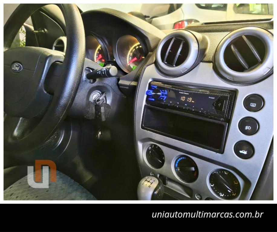 FORD Fiesta Hatch - Foto